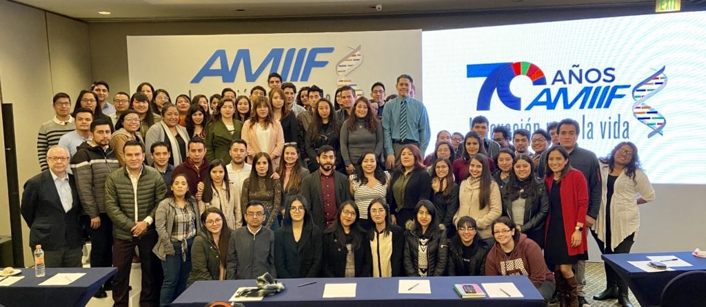 jovenes construyendo el futuro